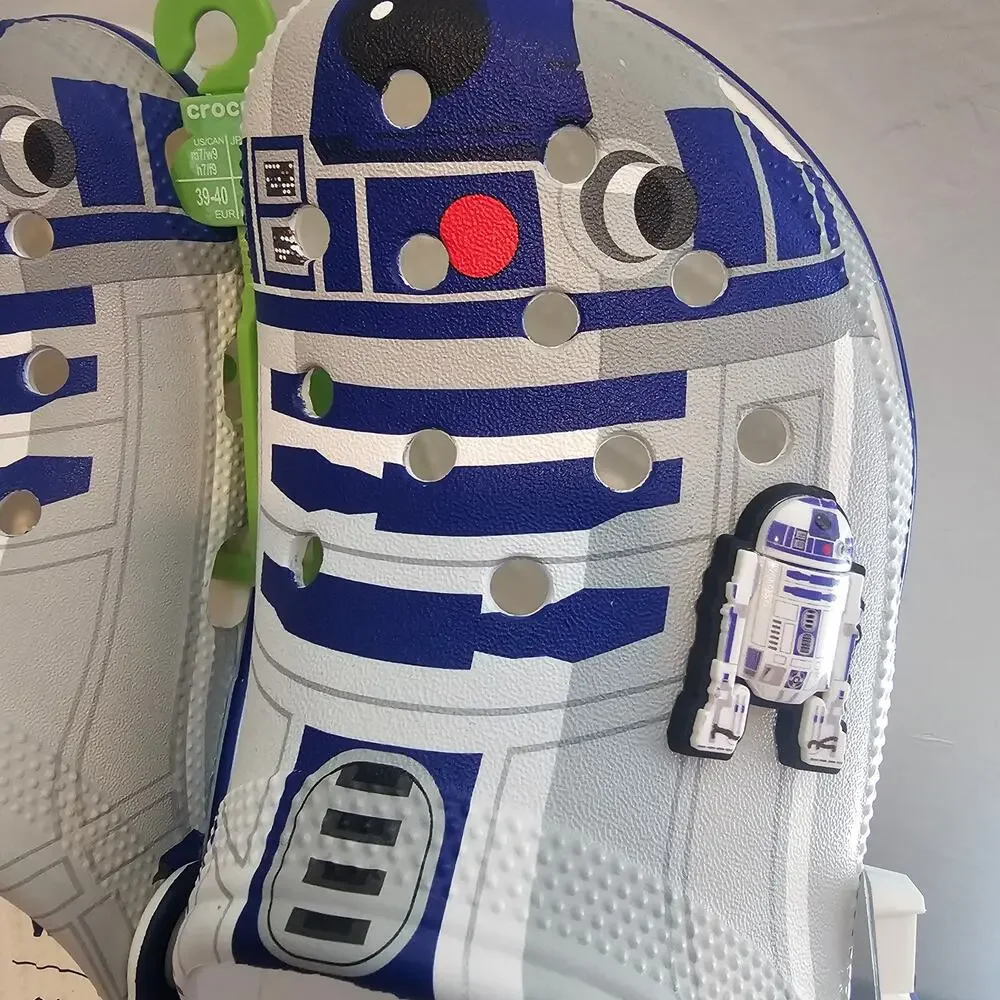 Star Wars R2-D2 Crocs Classic Clog W Sz 9 M7 White Droid SciFi Action Lucus Film - Picture 4 of 14